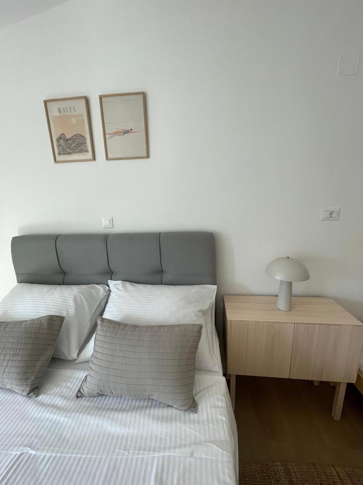 Apartments Ula Vodice Bagian luar foto